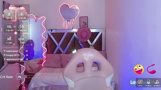 Snapshot of palmerfox_tay chatting on February 1, 5:26 pm palmerfox tay online show from February 1, 5:26 pm