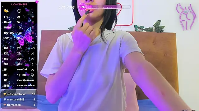 Snapshot of palmerfox_tay chatting on February 8, 1:22 am palmerfox tay online show from February 8, 1:22 am