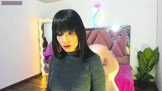 Snapshot of palmerfox_tay chatting on February 17, 7:10 pm palmerfox tay online show from February 17, 7:10 pm