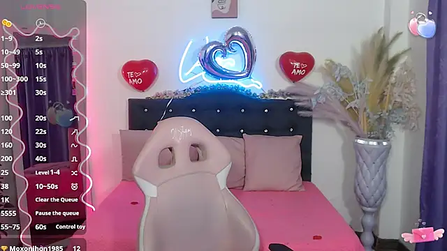 Snapshot of palmerfox_tay chatting on March 17, 6:18 am palmerfox tay online show from March 17, 6:18 am