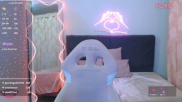 Snapshot of palmerfox_tay chatting on March 19, 12:59 am palmerfox tay online show from March 19, 12:59 am