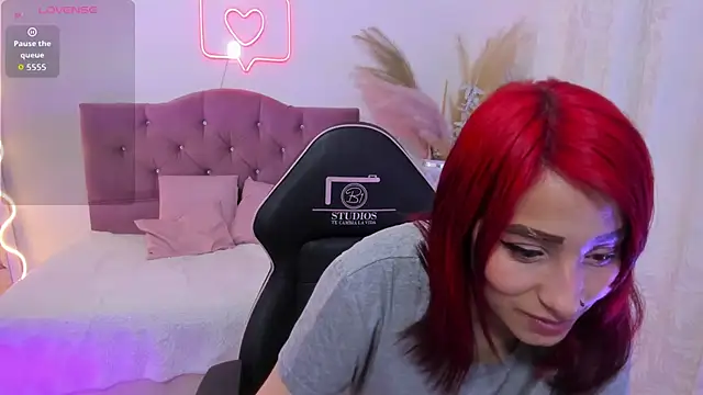 Snapshot of palmerfox_tay chatting on September 18, 3:19 am palmerfox tay online show from September 18, 3:19 am