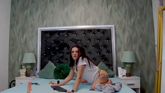 LissaAnn online show from February 21, 6:04 pm