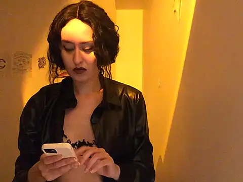 Snapshot of seductress444 chatting on January 31, 2:04 am seductress444 online show from January 31, 2:04 am
