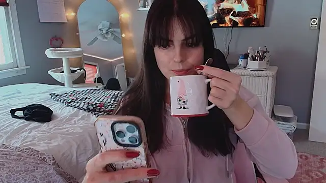 princesselysia online show from February 10, 4:11 pm