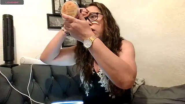 MirandaLatinaLovely online show from April 30, 5:41 pm