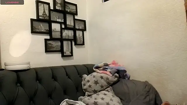 MirandaLatinaLovely online show from June 14, 5:15 pm