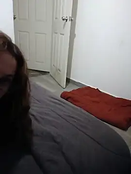 Snapshot of MirandaLatinaLovely chatting on July 14, 3:22 am MirandaLatinaLovely online show from July 14, 3:22 am
