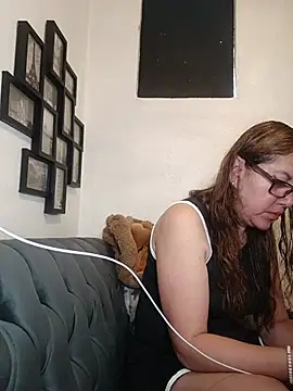 Snapshot of MirandaLatinaLovely chatting on August 1, 5:01 pm MirandaLatinaLovely online show from August 1, 5:01 pm
