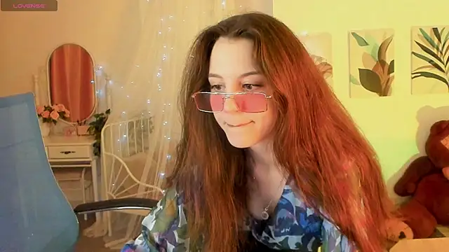 MilaStoyne online show from March 3, 6:04 am