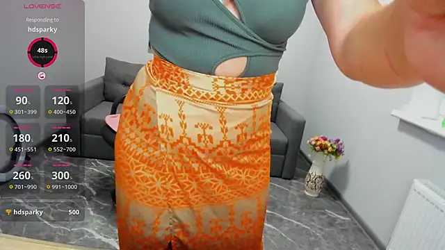 Snapshot of Mira_Whites chatting on June 11, 12:03 pm Mira Whites online show from June 11, 12:03 pm