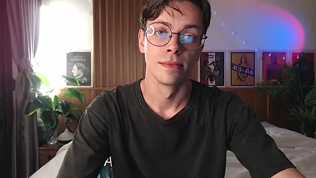 William Henry  online show from February 7, 1:48 pm