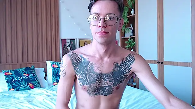 William Henry  online show from February 13, 8:21 am