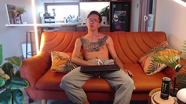 William Henry  online show from March 17, 9:56 am