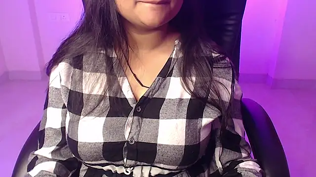 Snapshot of Kannu- chatting on November 28, 5:10 am Kannu- online show from November 28, 5:10 am