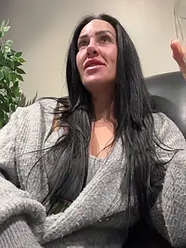 Snapshot of goddess-harper chatting on January 6, 1:37 pm goddess-harper online show from January 6, 1:37 pm