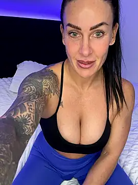 Snapshot of goddess-harper chatting on January 9, 8:21 pm goddess-harper online show from January 9, 8:21 pm