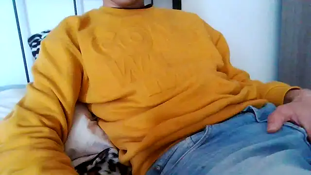 Snapshot of tommyboyteen chatting on February 3, 1:19 pm tommyboyteen online show from February 3, 1:19 pm