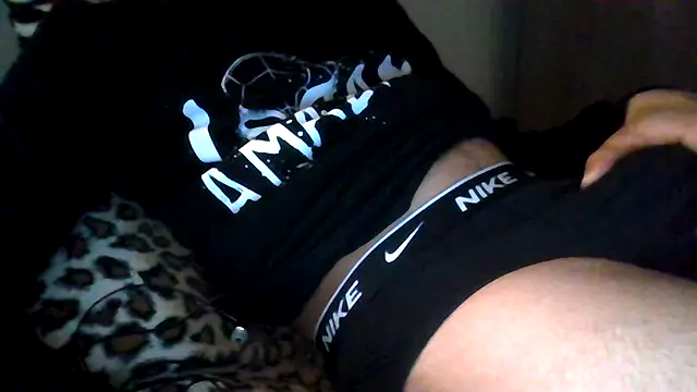 Snapshot of tommyboyteen chatting on February 4, 7:22 pm tommyboyteen online show from February 4, 7:22 pm