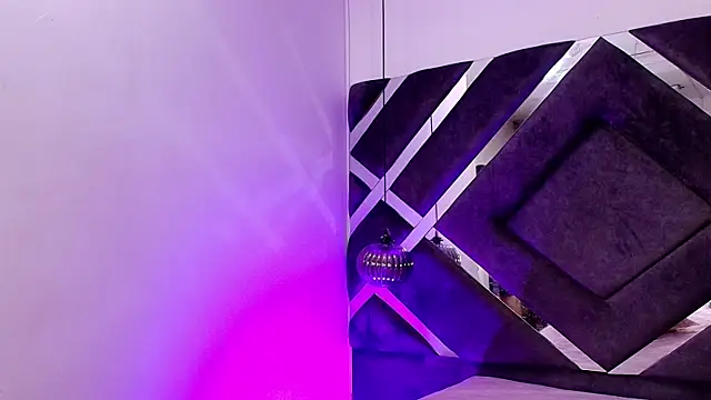 sara lopee1 online show from October 2, 12:01 pm