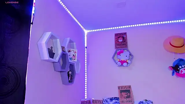 chloe rockss  online show from February 24, 9:31 pm