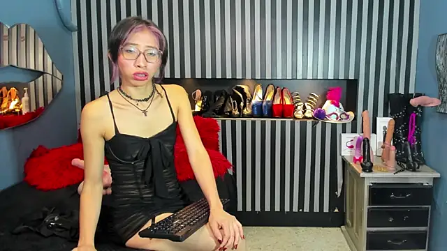 Snapshot of Mara_Gonzalez chatting on May 19, 11:49 am Mara Gonzalez online show from May 19, 11:49 am