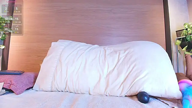 Snapshot of imabby_monroe chatting on September 11, 10:48 am imabby monroe online show from September 11, 10:48 am