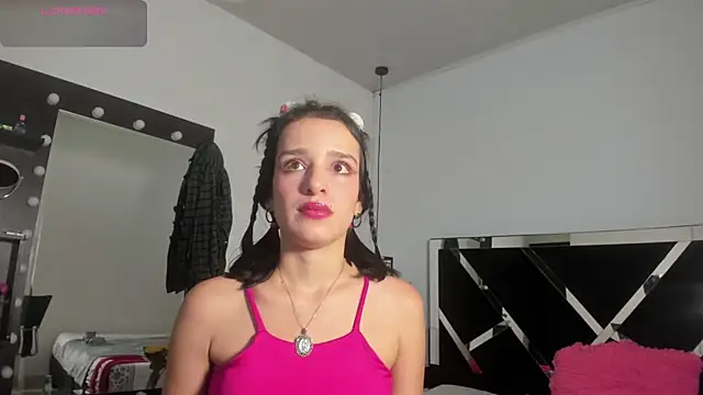 Annyrosee online show from March 3, 8:43 pm