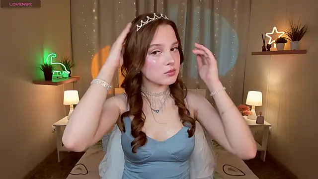 kaisajenner online show from February 25, 11:09 am