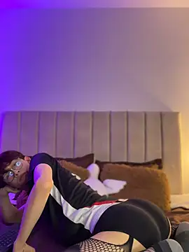 Snapshot of jacob_and_sam chatting on November 18, 4:28 am jacob and sam online show from November 18, 4:28 am