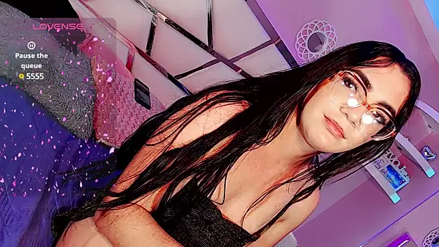 Dalis Hills online show from March 17, 10:49 am