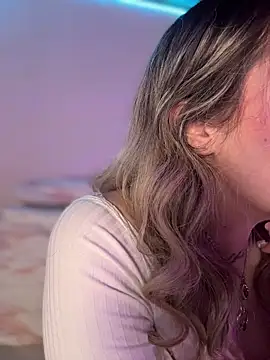 Snapshot of Lally_Valencia__ chatting on November 20, 7:41 am Lally Valencia online show from November 20, 7:41 am