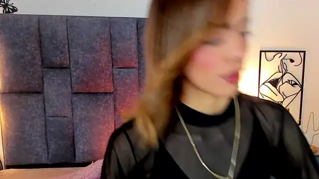 Snapshot of Violetta_Ficher chatting on June 18, 2:12 am Violetta Ficher online show from June 18, 2:12 am