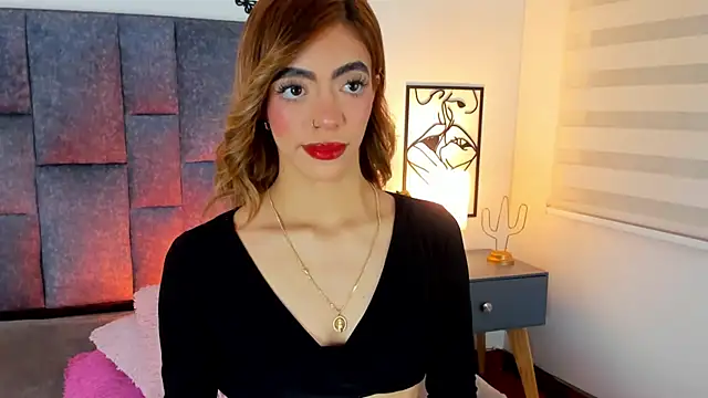 Snapshot of Violetta_Ficher chatting on June 21, 2:03 am Violetta Ficher online show from June 21, 2:03 am