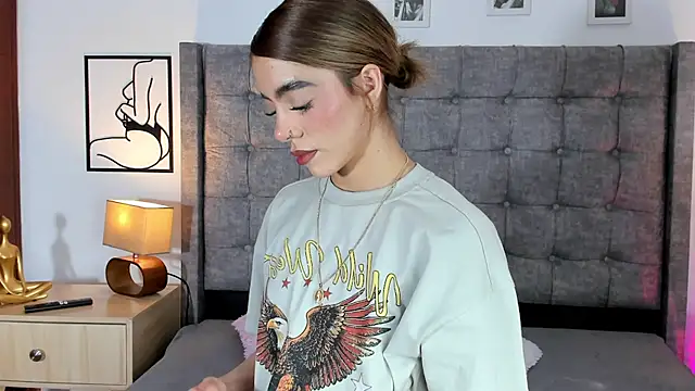 Snapshot of Violetta_Ficher chatting on June 29, 2:18 am Violetta Ficher online show from June 29, 2:18 am