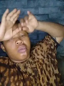 Snapshot of holidtic_justice chatting on February 13, 11:26 pm holidtic justice online show from February 13, 11:26 pm