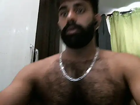 Snapshot of indianhairybull chatting on February 28, 4:43 am indianhairybull online show from February 28, 4:43 am
