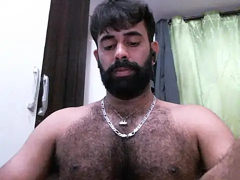 Snapshot of indianhairybull chatting on March 5, 12:33 pm indianhairybull online show from March 5, 12:33 pm
