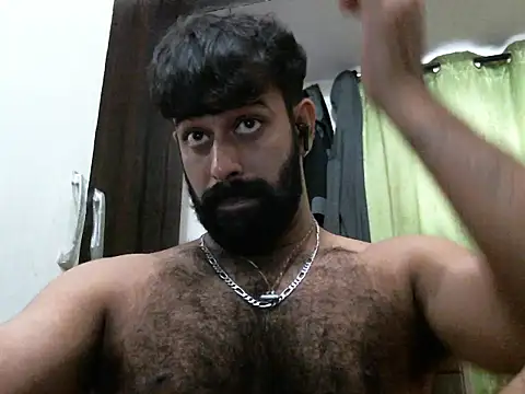 Snapshot of indianhairybull chatting on March 13, 5:00 am indianhairybull online show from March 13, 5:00 am