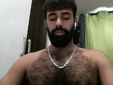 Snapshot of indianhairybull chatting on November 28, 4:15 am indianhairybull online show from November 28, 4:15 am