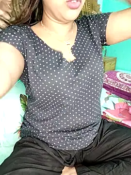 Snapshot of monekhan123 chatting on December 2, 5:24 am monekhan123 online show from December 2, 5:24 am