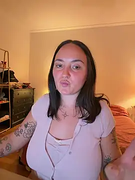 Snapshot of Orgasmille chatting on August 5, 7:49 pm Orgasmille online show from August 5, 7:49 pm