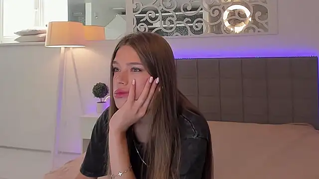 Snapshot of melissacrayzy chatting on June 28, 5:35 am melissacrayzy online show from June 28, 5:35 am