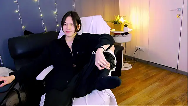 Snapshot of just_gay_ chatting on February 5, 4:14 pm just gay online show from February 5, 4:14 pm