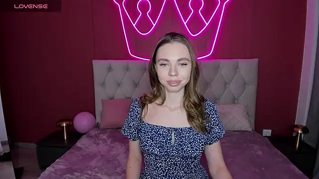 Snapshot of TessaAdorable chatting on February 20, 1:25 am TessaAdorable online show from February 20, 1:25 am