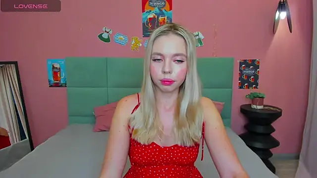 Snapshot of TessaAdorable chatting on September 23, 1:30 am TessaAdorable online show from September 23, 1:30 am