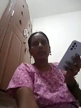 Snapshot of Tamil_Meera12 chatting on February 2, 3:17 pm Tamil Meera12 online show from February 2, 3:17 pm