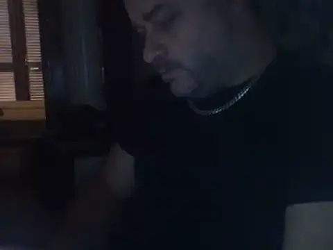 Snapshot of NAvoglia chatting on November 15, 11:18 am NAvoglia online show from November 15, 11:18 am