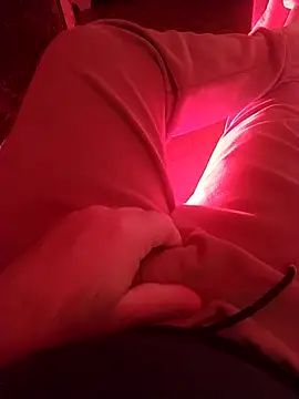 Snapshot of NAvoglia chatting on November 22, 1:10 pm NAvoglia online show from November 22, 1:10 pm