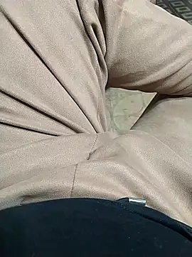 Snapshot of NAvoglia chatting on November 23, 5:46 pm NAvoglia online show from November 23, 5:46 pm